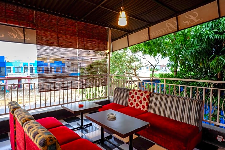 RedDoorz near Citraland Waterpark Kendari