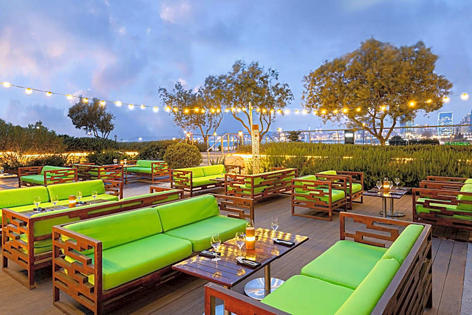 Baku Marriott Hotel Boulevard