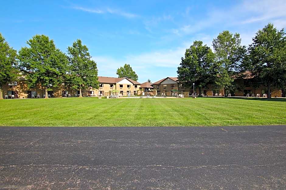 Baymont Inn and Suites by Wyndham Farmington, MO