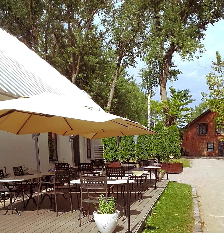 Zyplių Dvaro Oficina Viešbutis