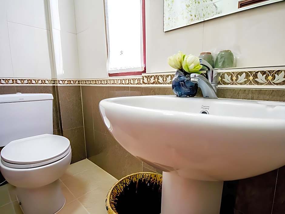 Wake Up at Muang Kao Boutique Hotel