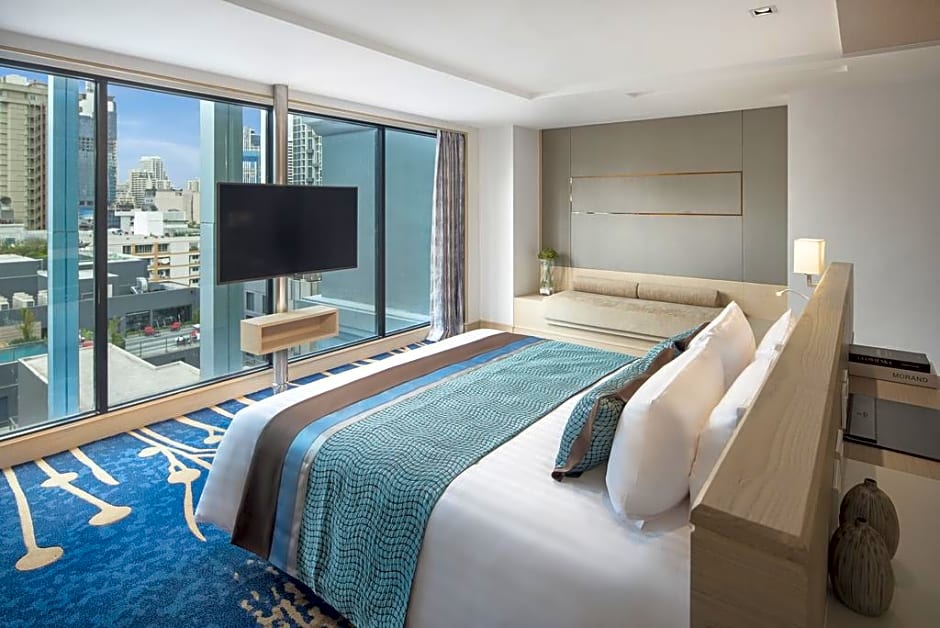 Solitaire Bangkok Sukhumvit 11