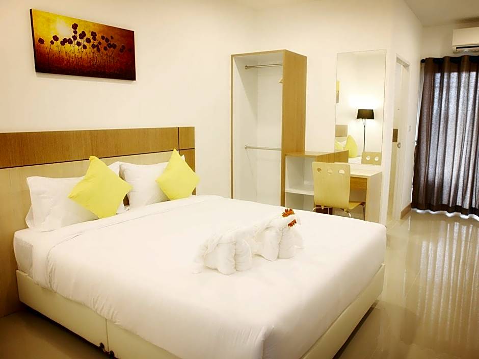 La Belle Hotel