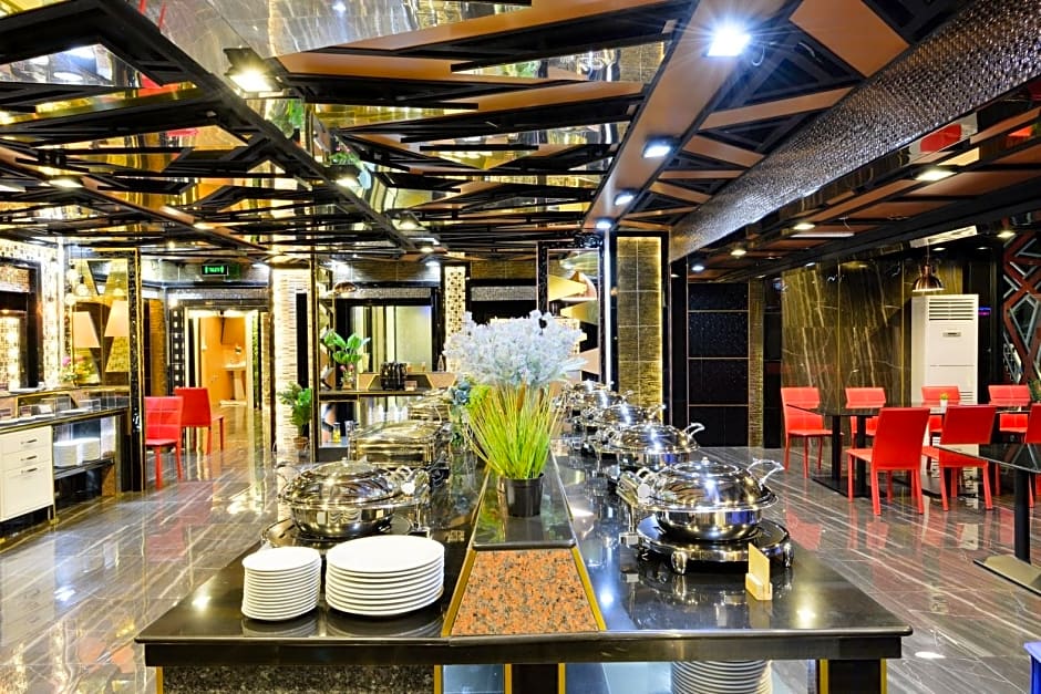 The Breton Hotel (Media)