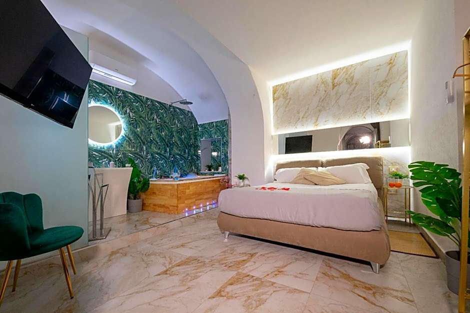 ETNEA 208 LUXURY JACUZZI SUITE Catania