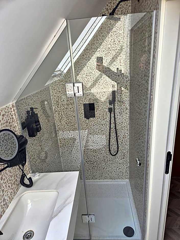 Rosemay Boutique Hotel Near Heathrow Airport