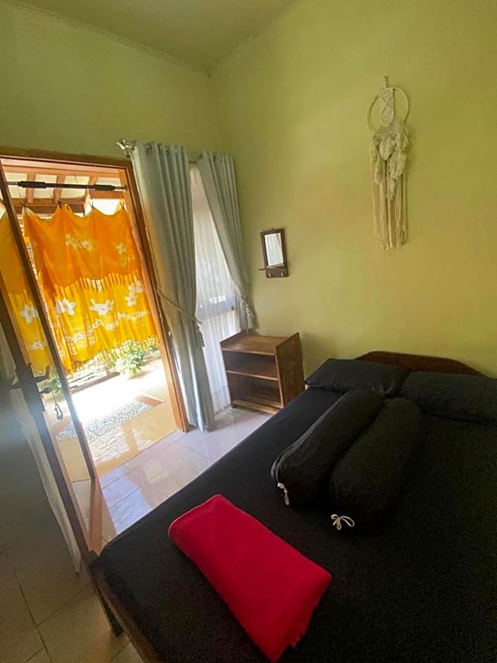 Sadewa homestay batukaras