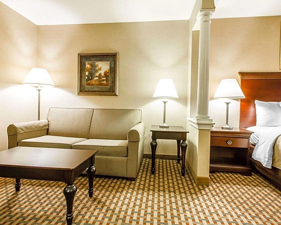 Comfort Inn & Suites Scarborough