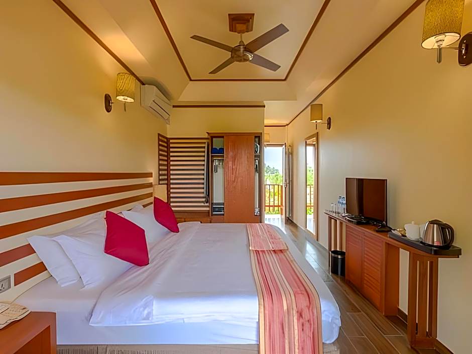 Araamu Hotels Maldives at Dhiffushi