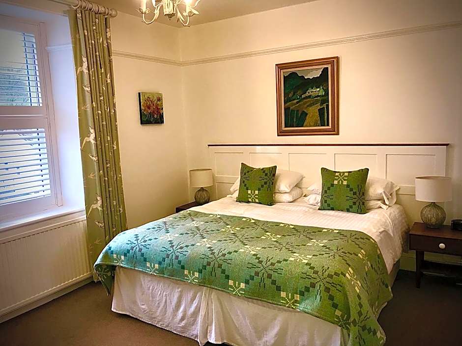 Llety Brynawel Guest House