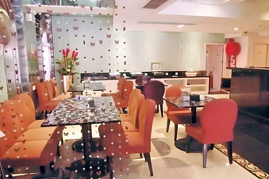 Ole Tai Sam Un Hotel