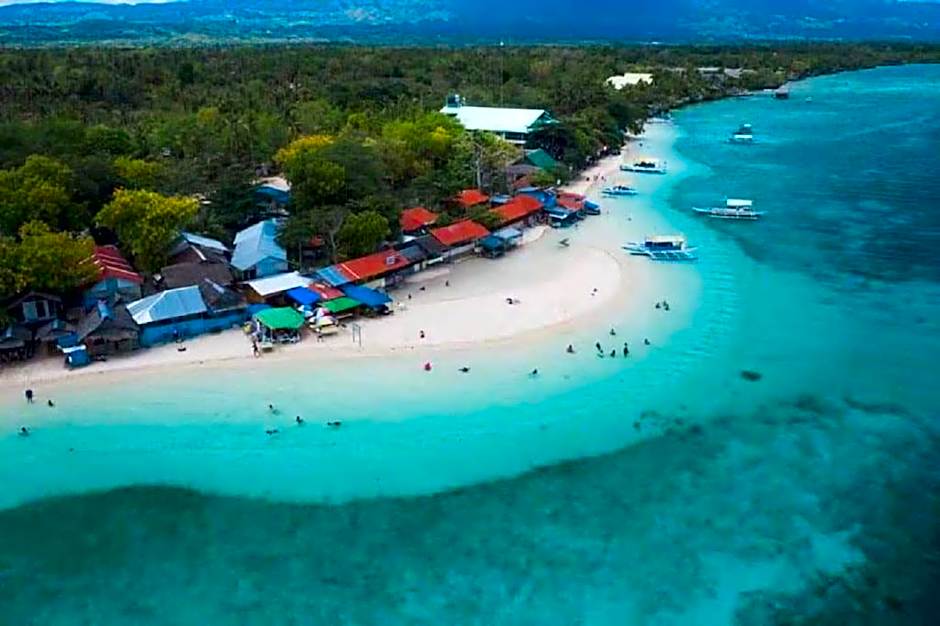 Speed 8 Inn Moalboal