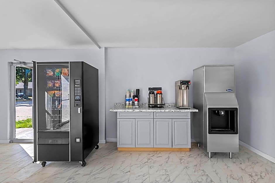 Suburban Studios Newport News - Hampton