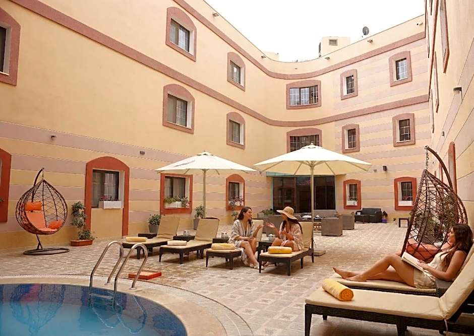 Petra Canyon Hotel