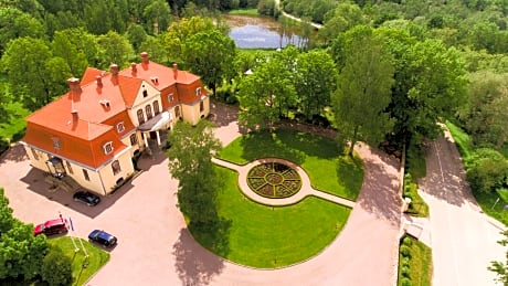 Liepupe Manor