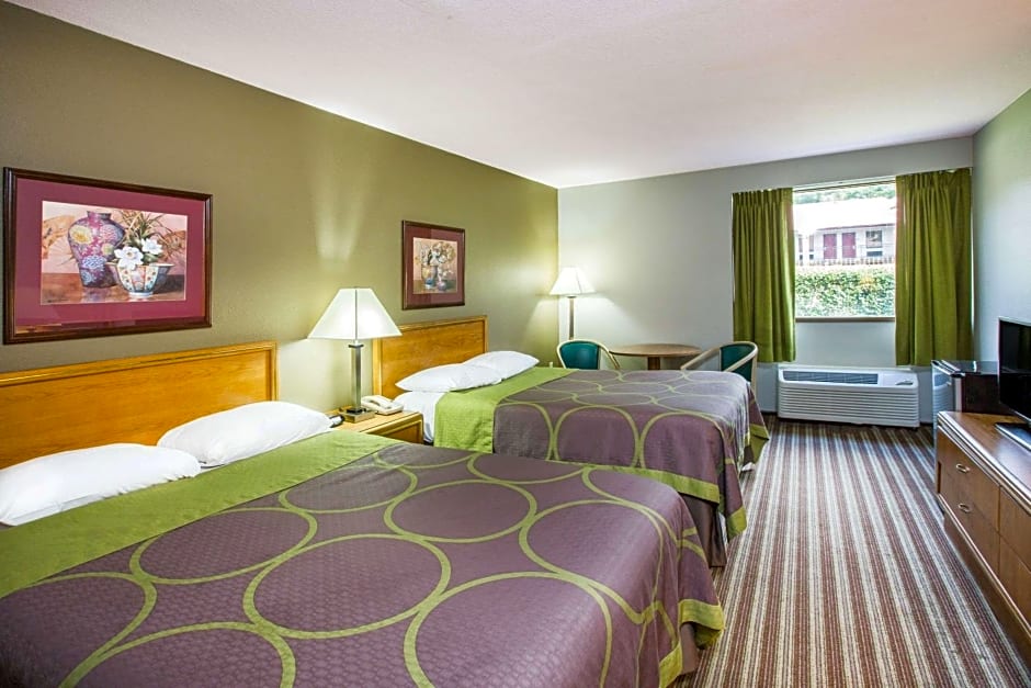 Super 8 by Wyndham Oxford