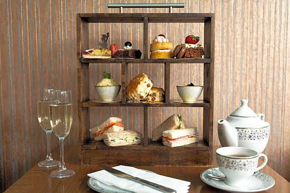 Donnington Manor Hotel