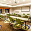 La Quinta Inn & Suites by Wyndham St Paul-Woodbury