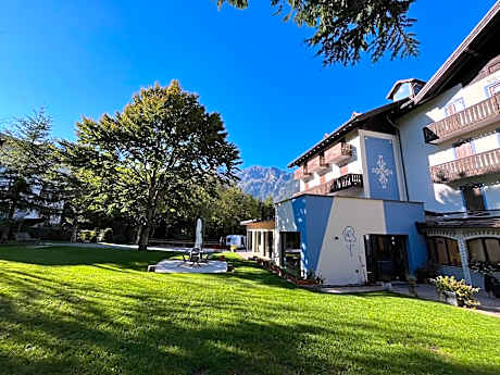 Hotel alle Rose Family inspired garden and spa