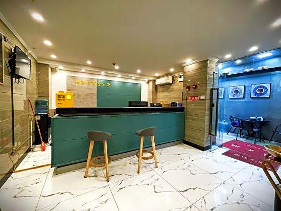 Baidechang Apartment (Guangzhou Shisanxing Garment Wholesale Market Hualinsi Subway Station)