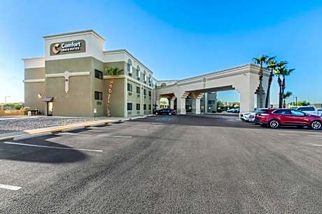 Comfort Inn & Suites Surprise Near Sun City West
