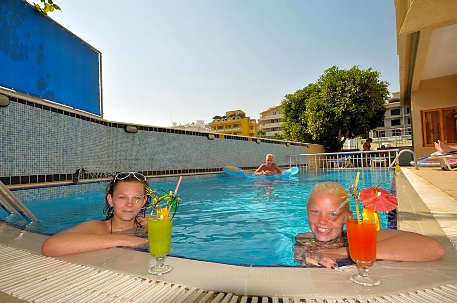 Maris Beach Hotel