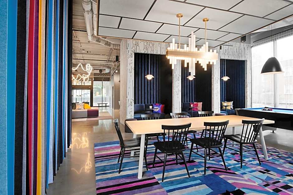 Aloft Kansas City Country Club Plaza