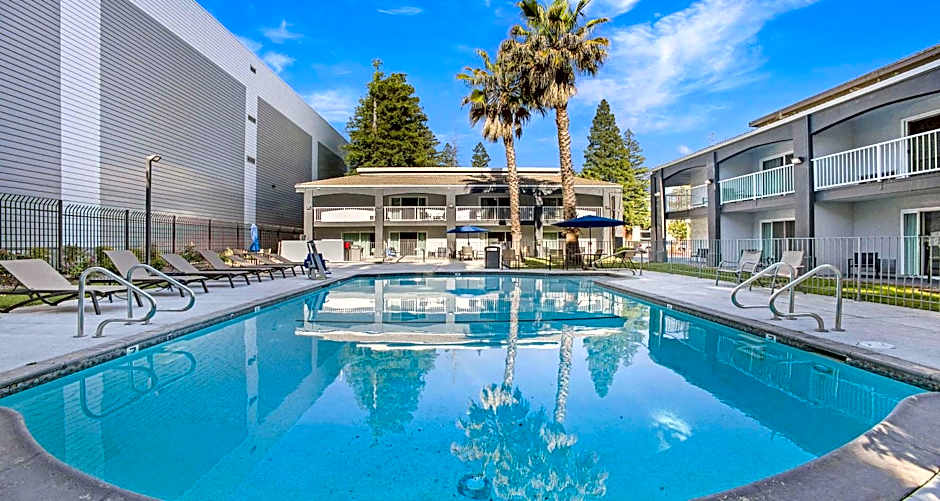 SureStay Plus Hotel by Best Western Sacramento North