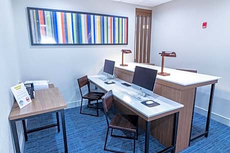 Holiday Inn Express Hotel & Suites Crestview South I-10 By IHG