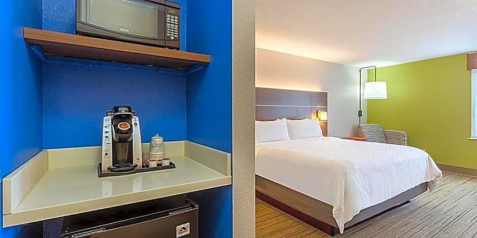 Holiday Inn Express & Suites - Kokomo South, an IHG Hotel