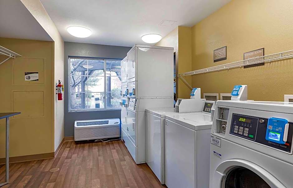 Extended Stay America Suites - Boston - Waltham - 32 4th Ave.