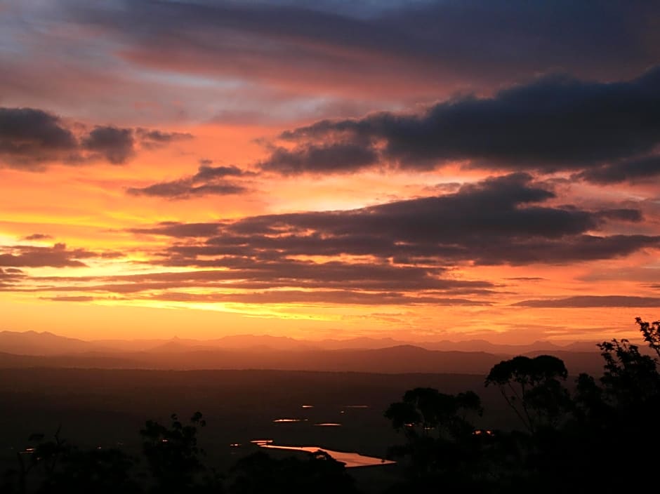 Avocado Sunset Bed and Breakfast
