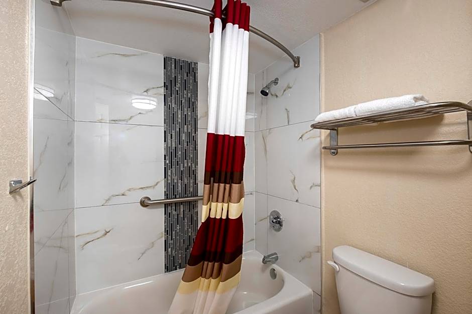 Red Roof Inn Houston North - FM1960 & I-45