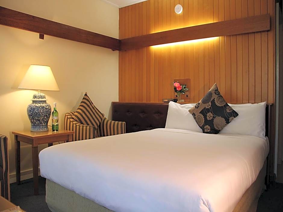 Photo 1 of 5 of Double Room
