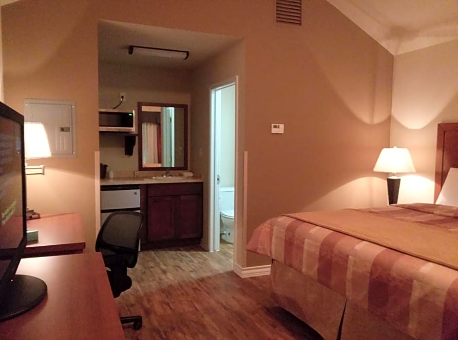 FieldHouse Inn & Conference Center