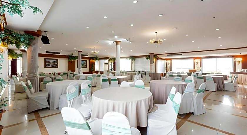 Howard Square Boutique Hotel