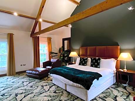 One-Bedroom Townhouse Apartment - Annex