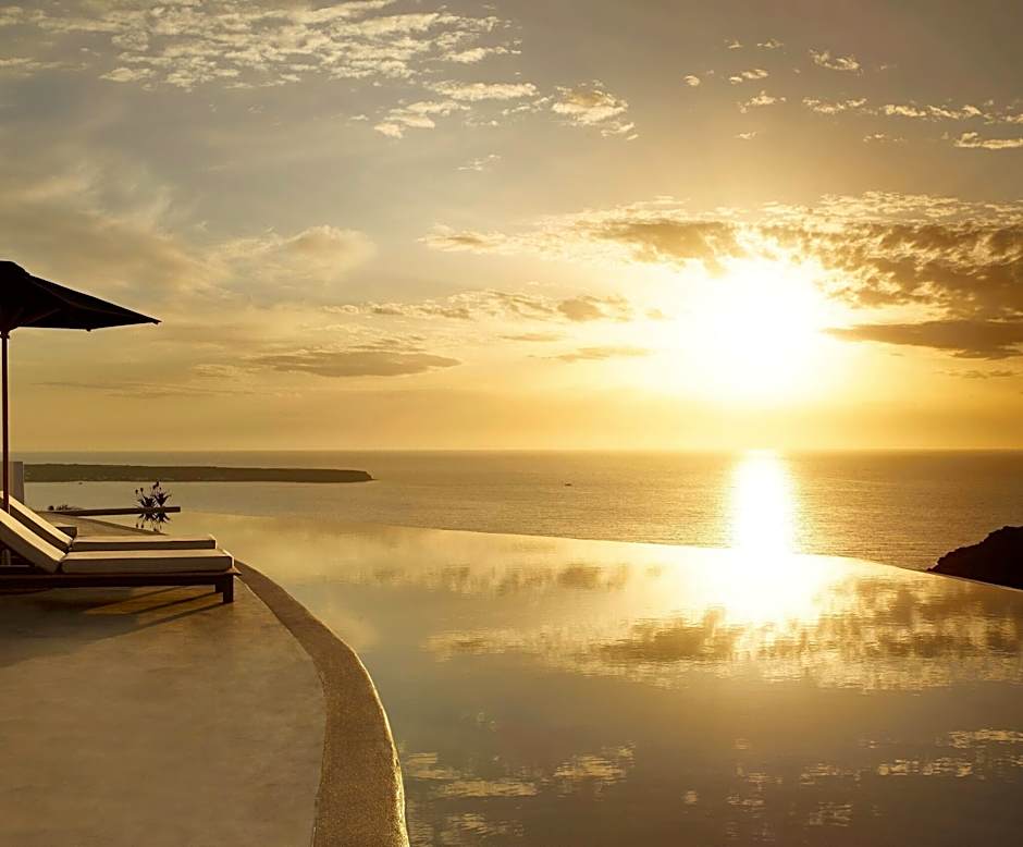 Santo Pure Oia Suites and Villas