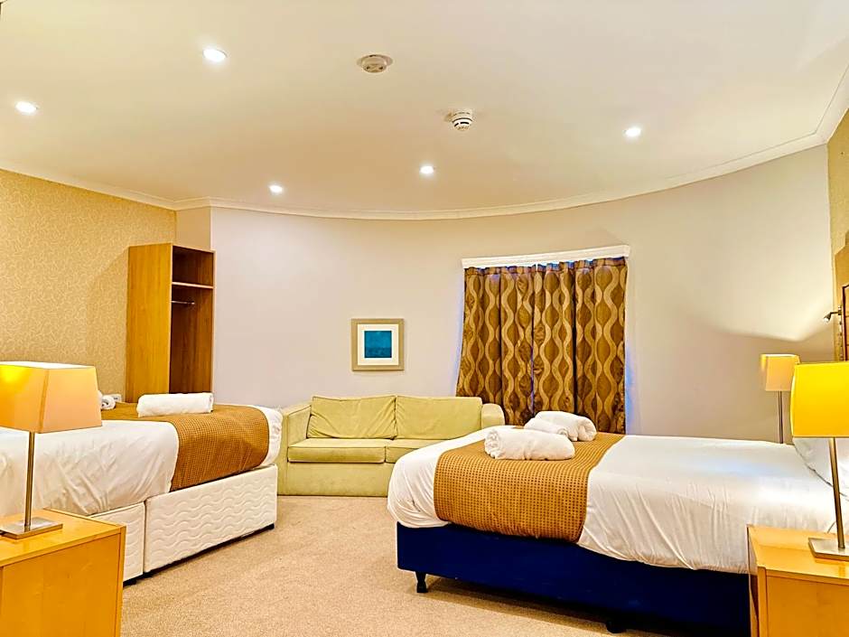 Crown Hotel - Stone, Near Stoke-On-Trent by OYO