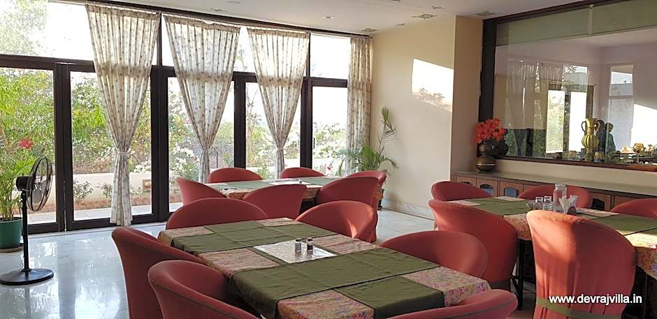 Devraj Villa - Luxury Pool Villa Udaipur