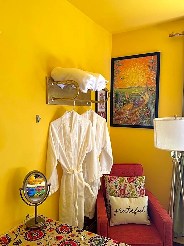 Grateful Dreams Lodging