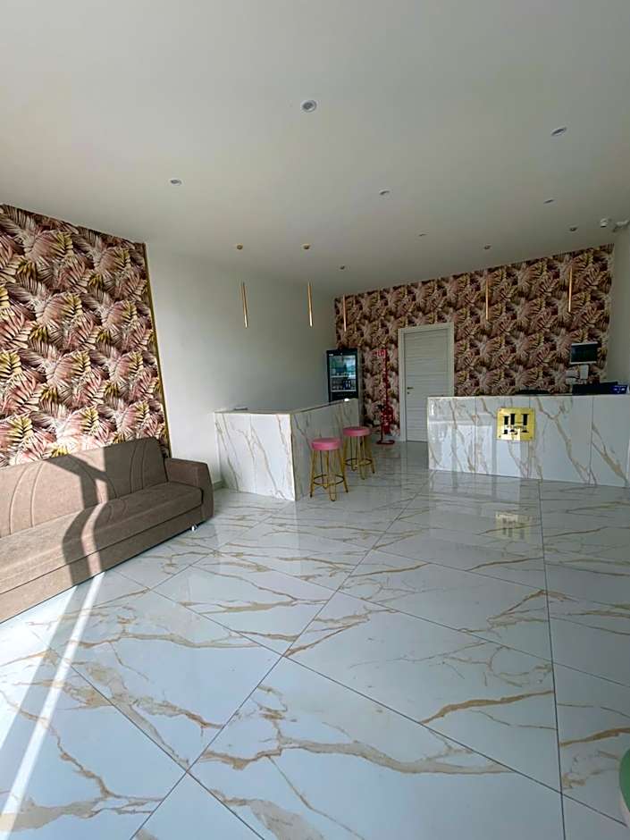 Life Hotel