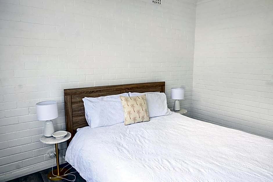 The Blue Whale - Sea View Apartment