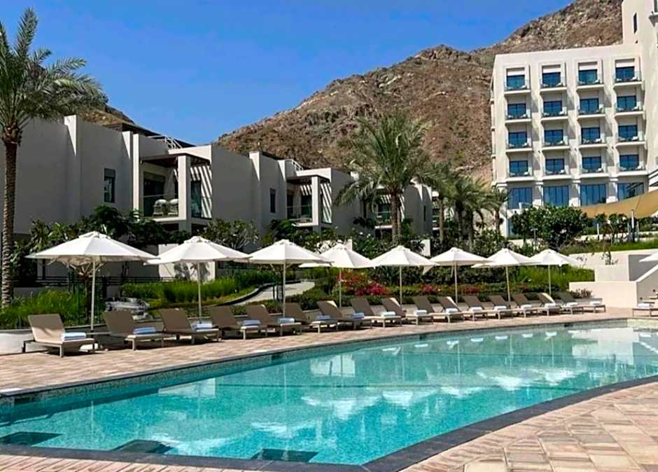 Luxury sea view Apartment In Address Hotel Fujairah