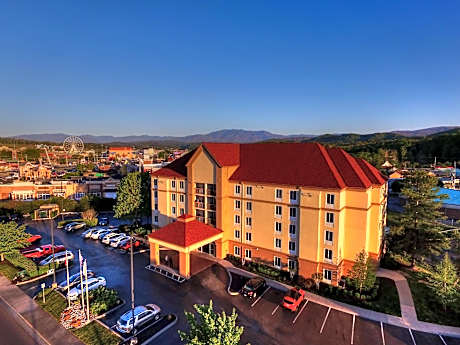 La Quinta Inn & Suites by Wyndham Pigeon Forge