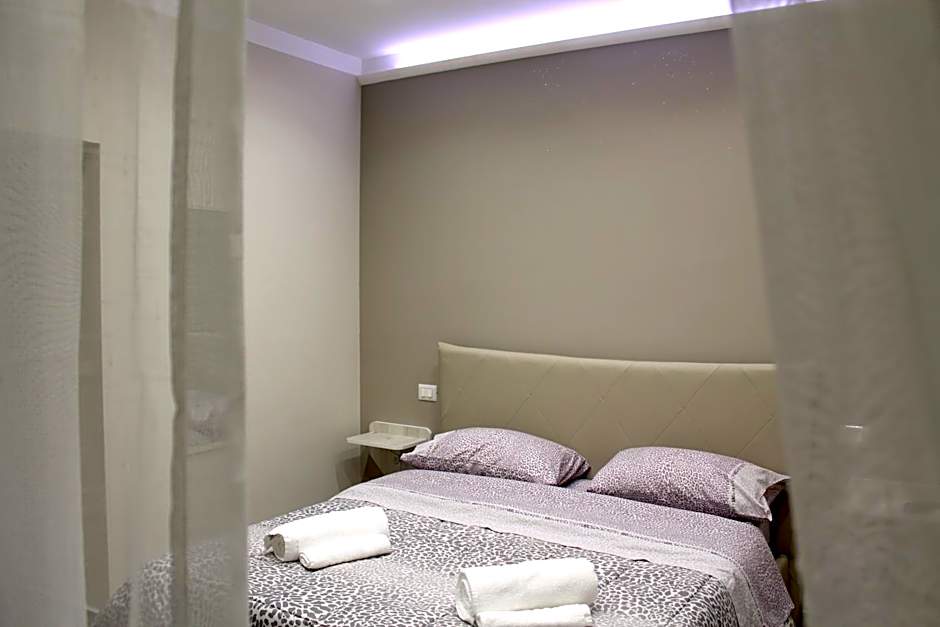 Le Mirage boutique II