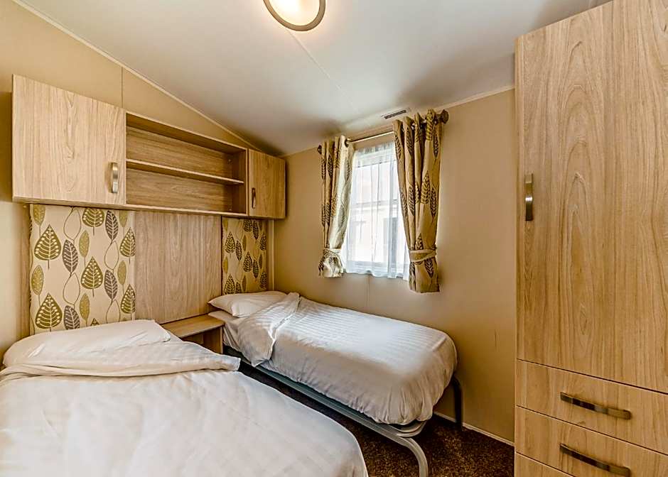 Riverside Holiday Village