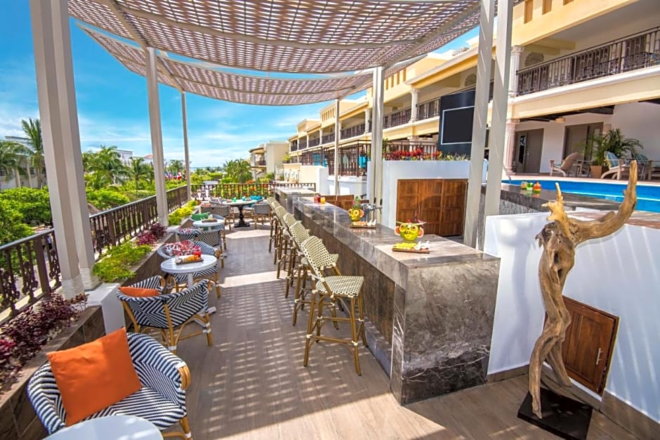 Wyndham Altra Playa del Carmen