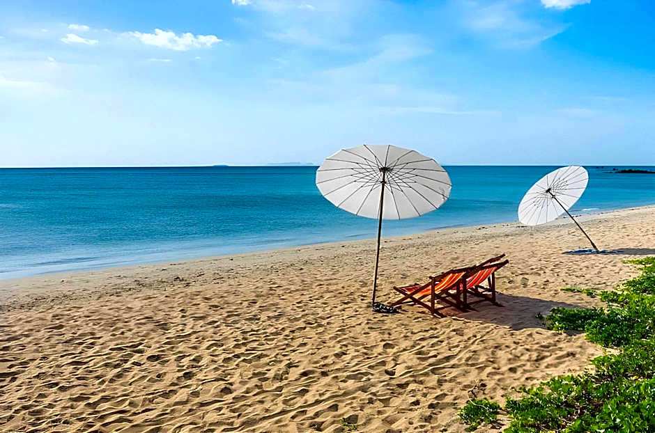 Lanta Ray Bay Hotel