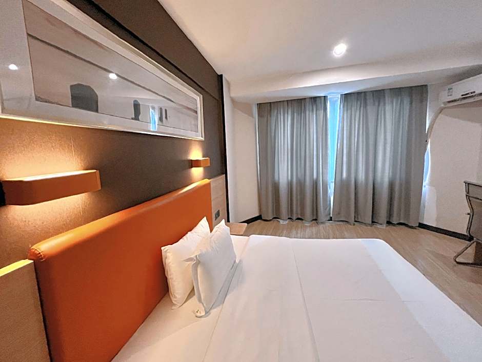 7 Days Premium Changsha Wuyi Plaza Metro Station